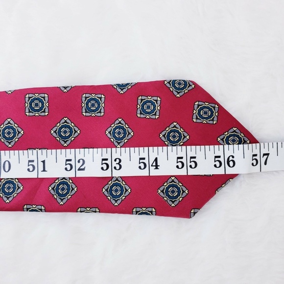 Stafford Red Geometric 100% Silk Men Necktie 57x3.75 - NWOT - Picture 2 of 6